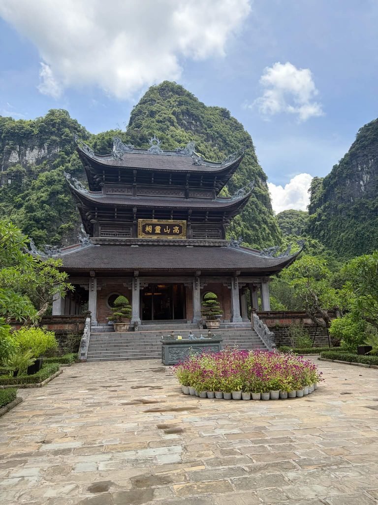 outside of pagoda