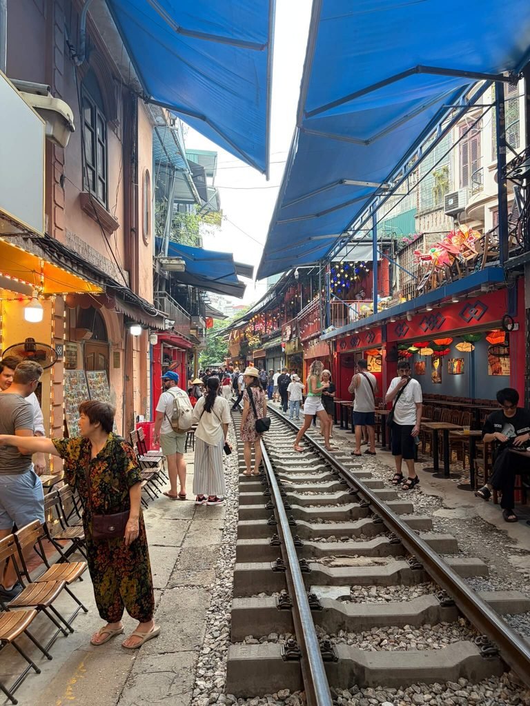 tracks in train street