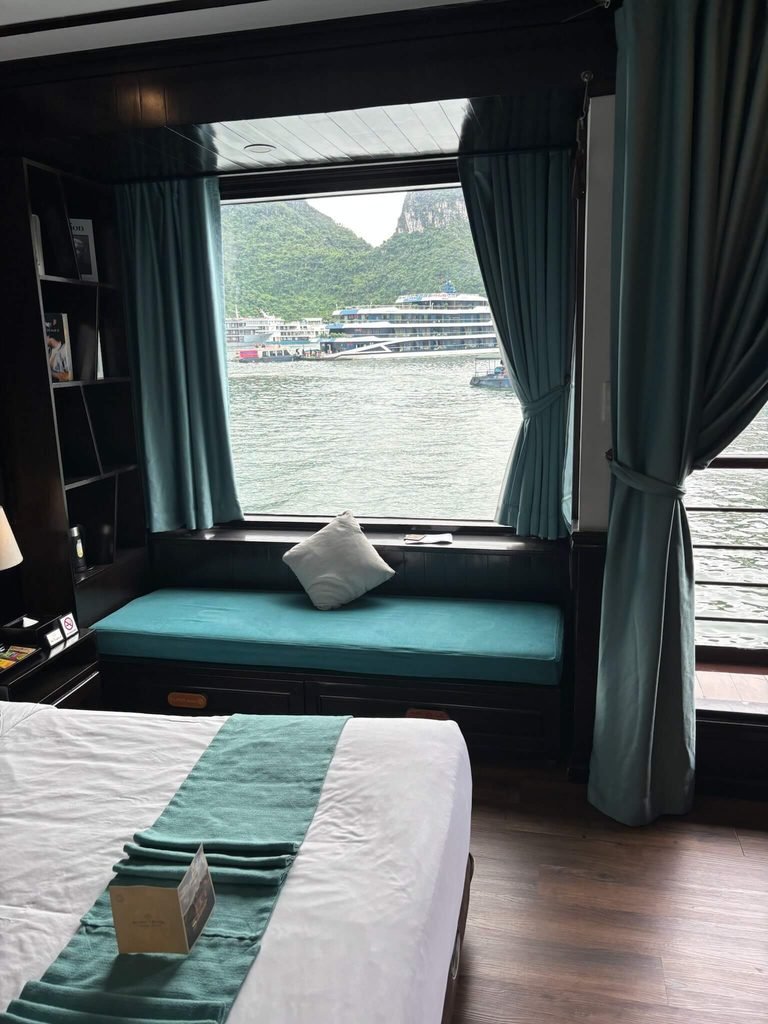 bedroom on boat